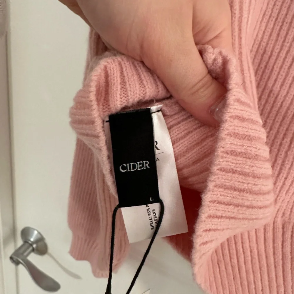 NWT Cider Blush Pink Ribbed Cropped Crew Neck Sweater Bow Tie Back Large